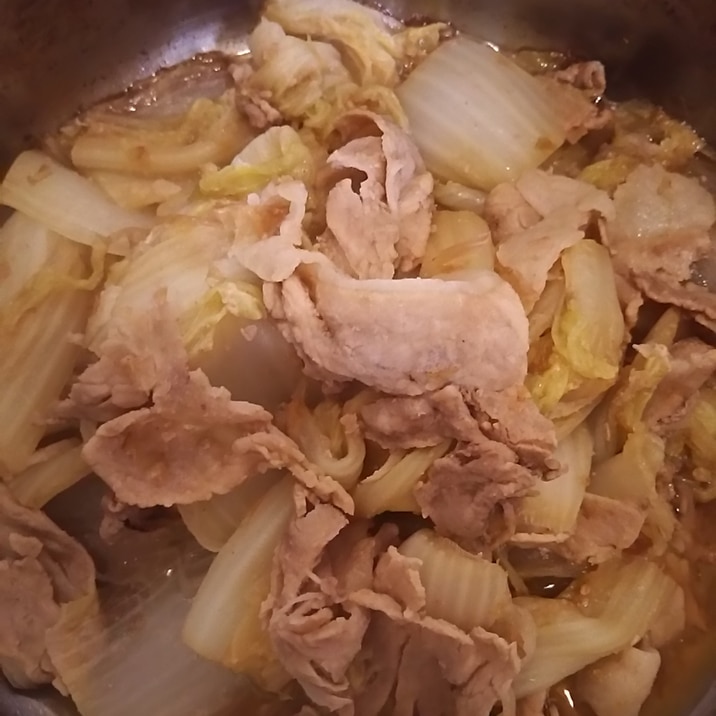 白菜たっぷり(^^)豚肉と白菜の鰹節煮